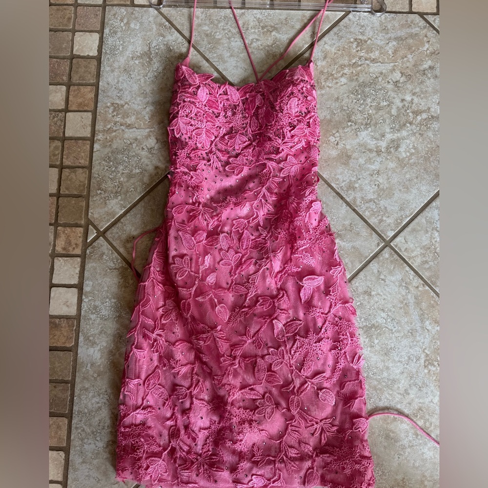 Elegant Pink Lace Mini Dress